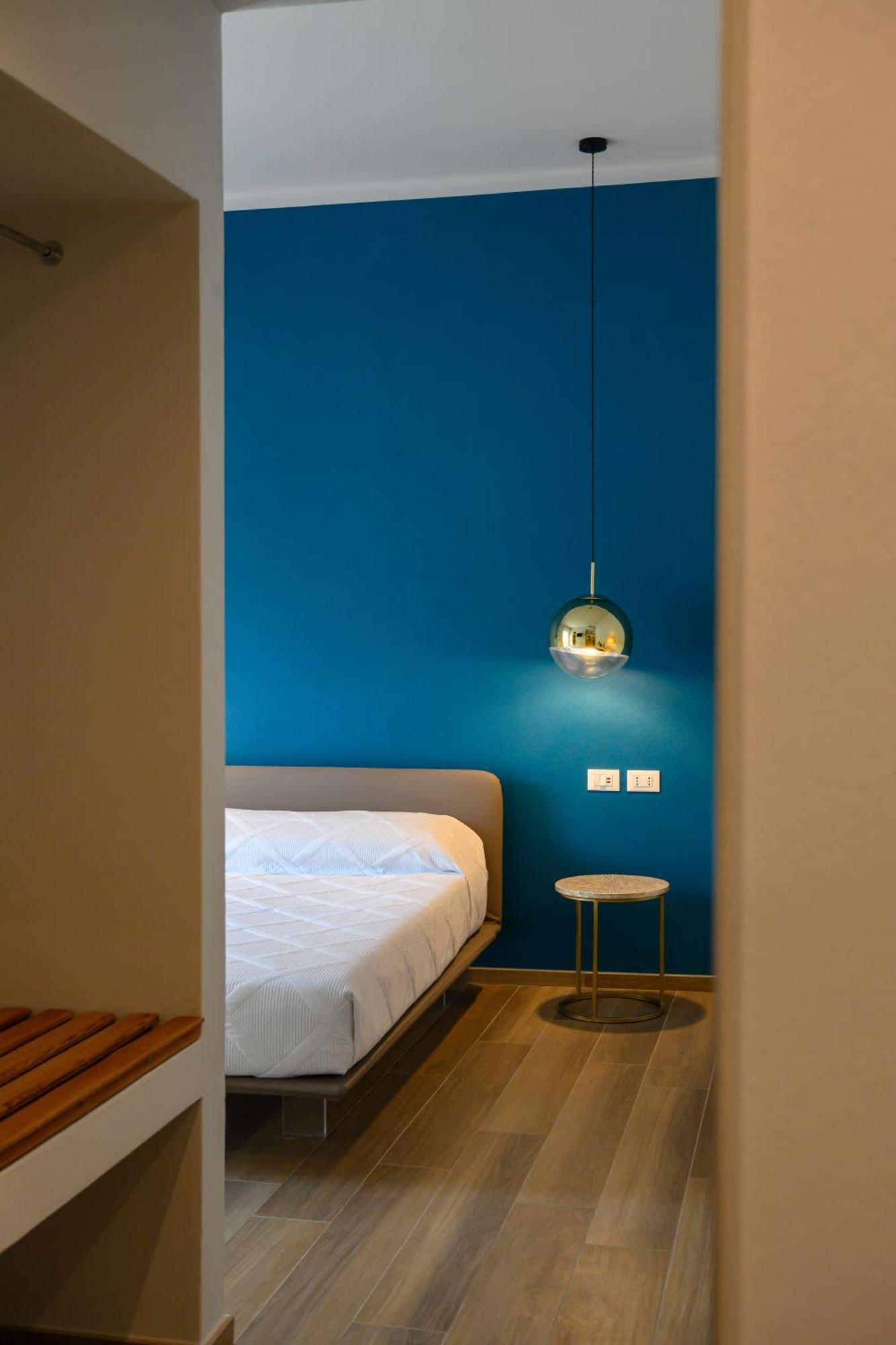 Bianca Elegance Rooms ลาสเปเซีย ภายนอก รูปภาพ