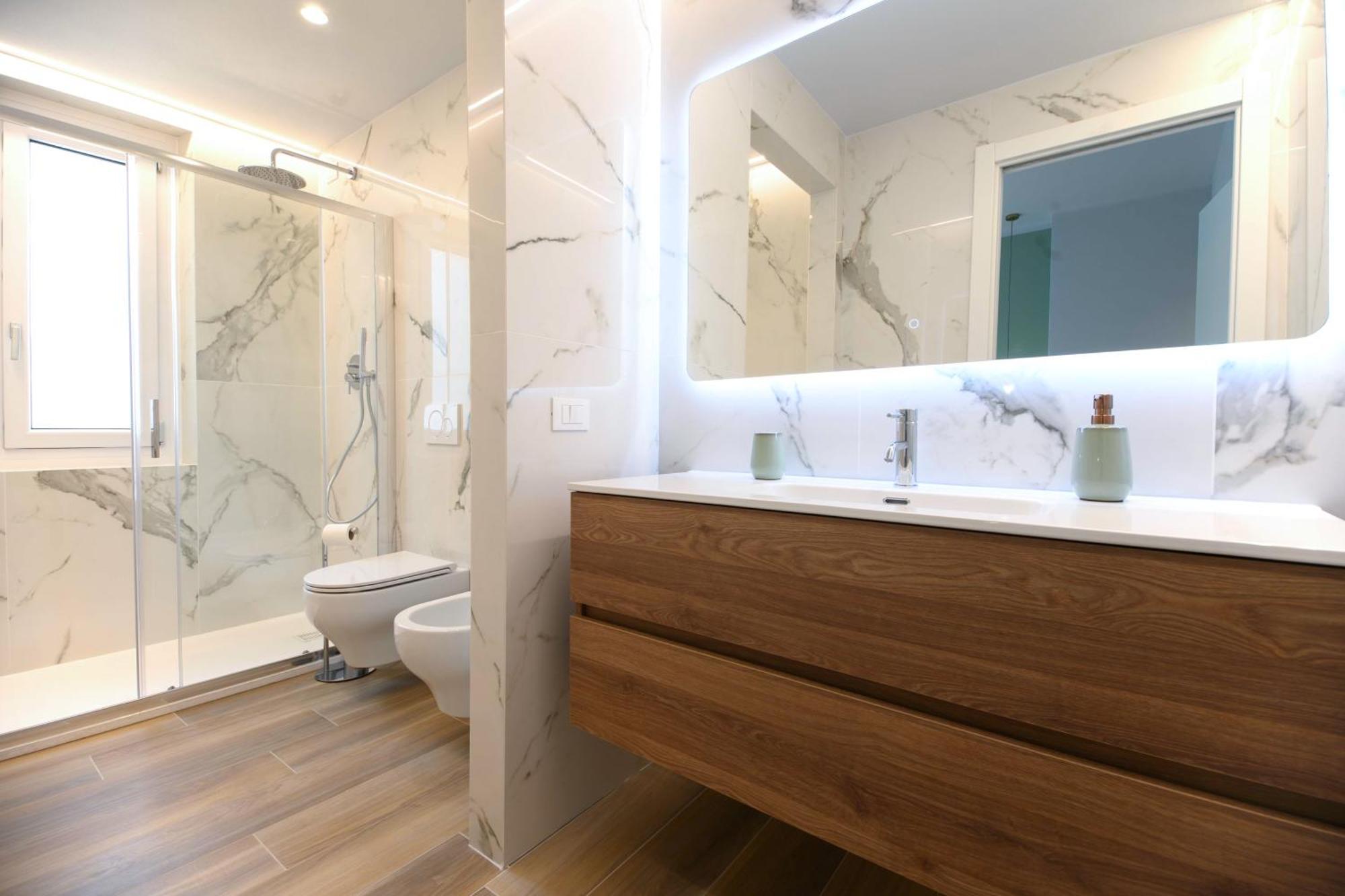 Bianca Elegance Rooms ลาสเปเซีย ภายนอก รูปภาพ
