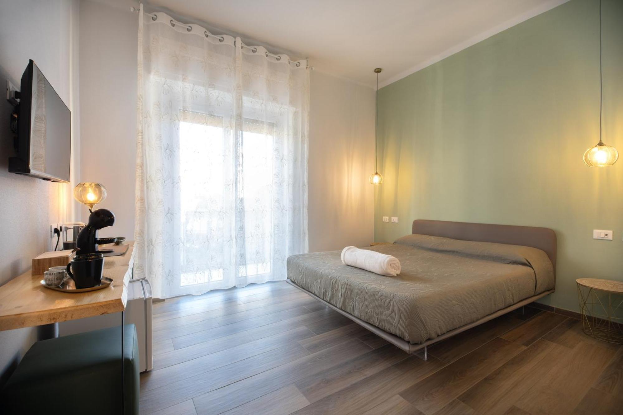 Bianca Elegance Rooms ลาสเปเซีย ภายนอก รูปภาพ