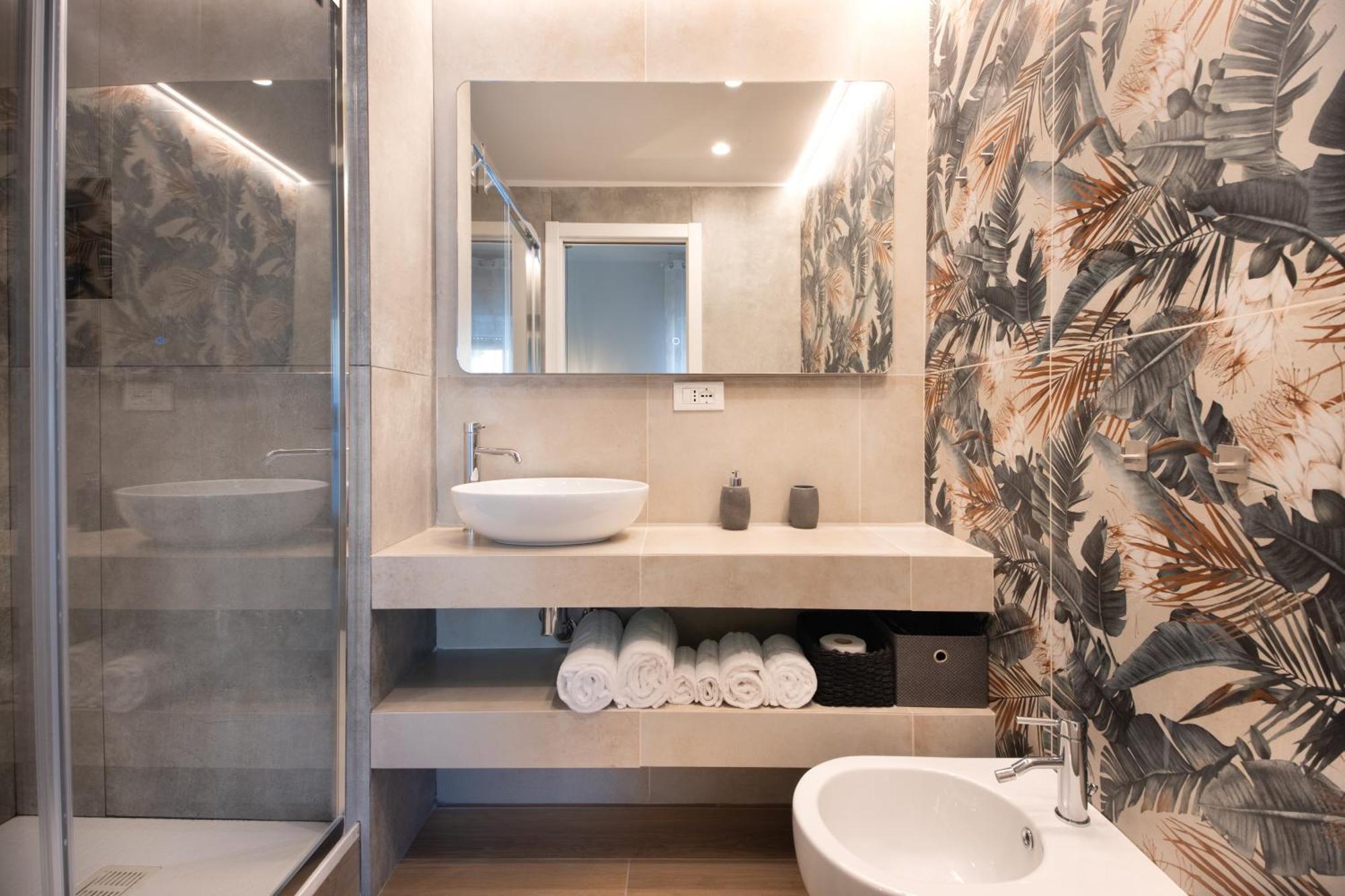 Bianca Elegance Rooms ลาสเปเซีย ภายนอก รูปภาพ