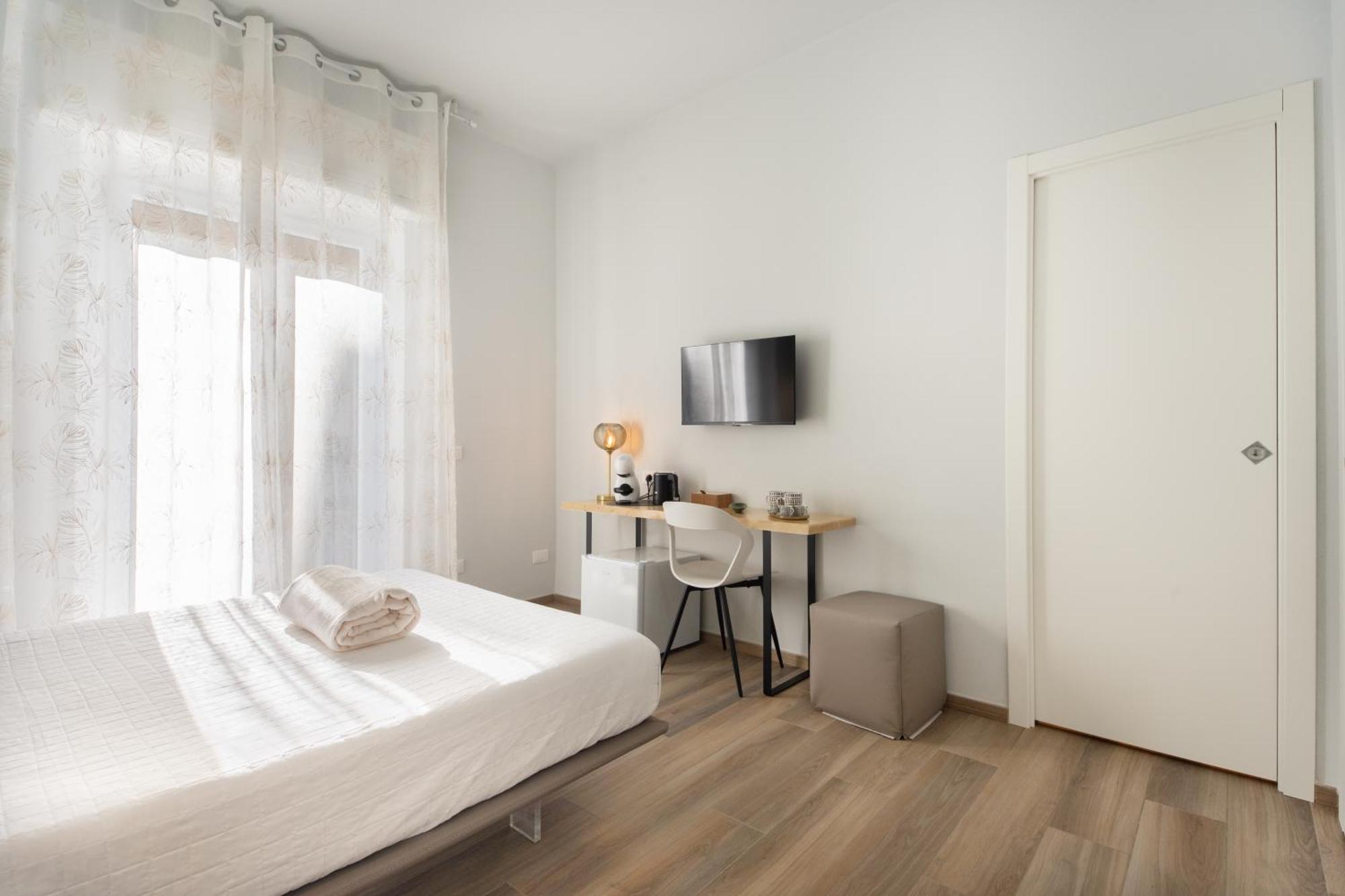Bianca Elegance Rooms ลาสเปเซีย ภายนอก รูปภาพ